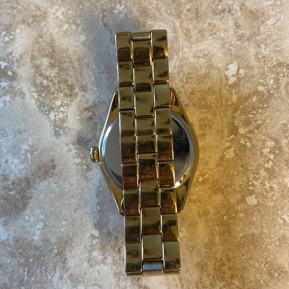 EUC Kate Spade gold watch 🤩 - Picture 4 of 9